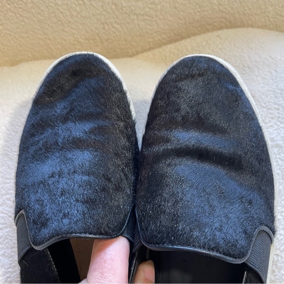 VINCE low faux fur slip on sneakers - Picture 6 of 10
